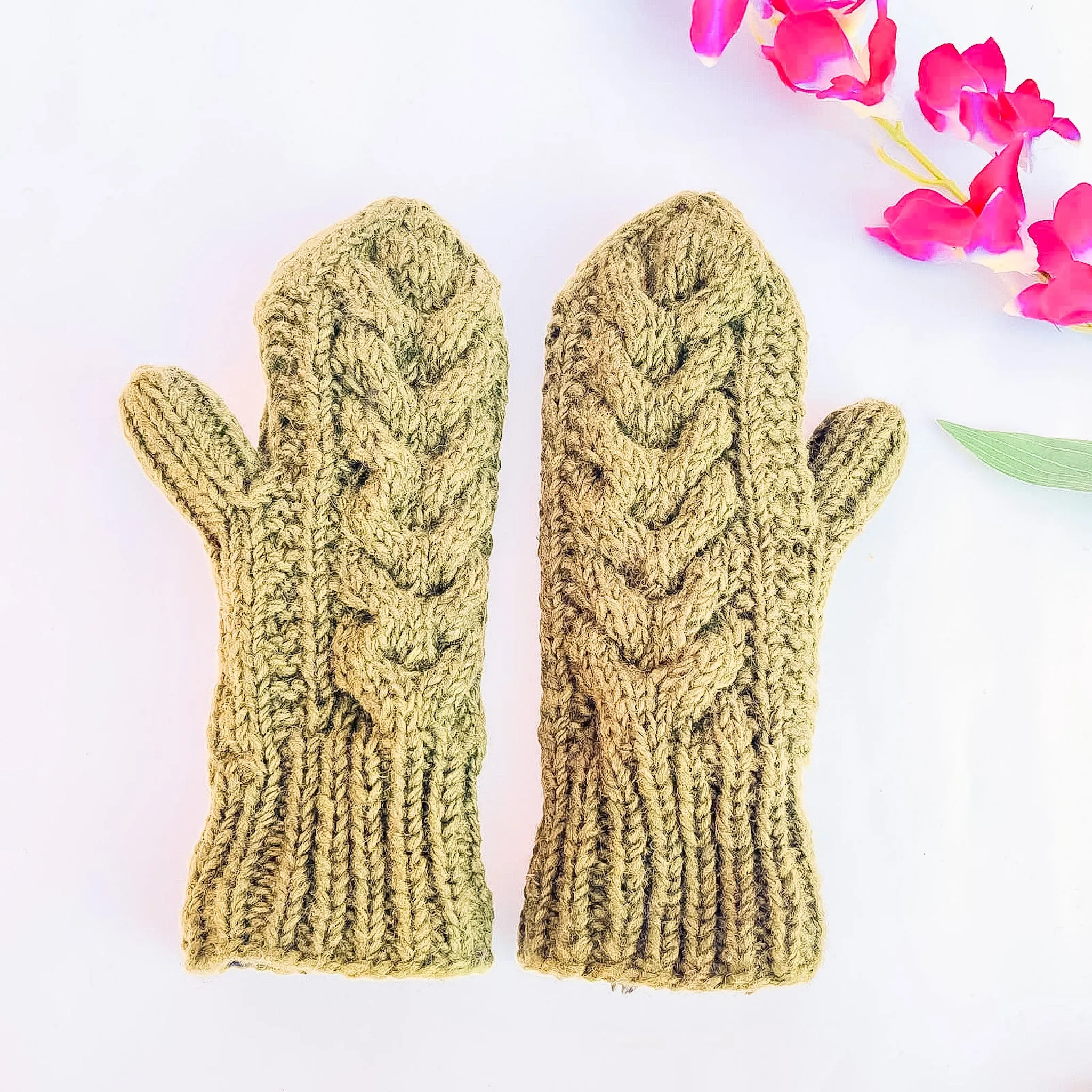 Cable Knit Solid Color Winter Mittens