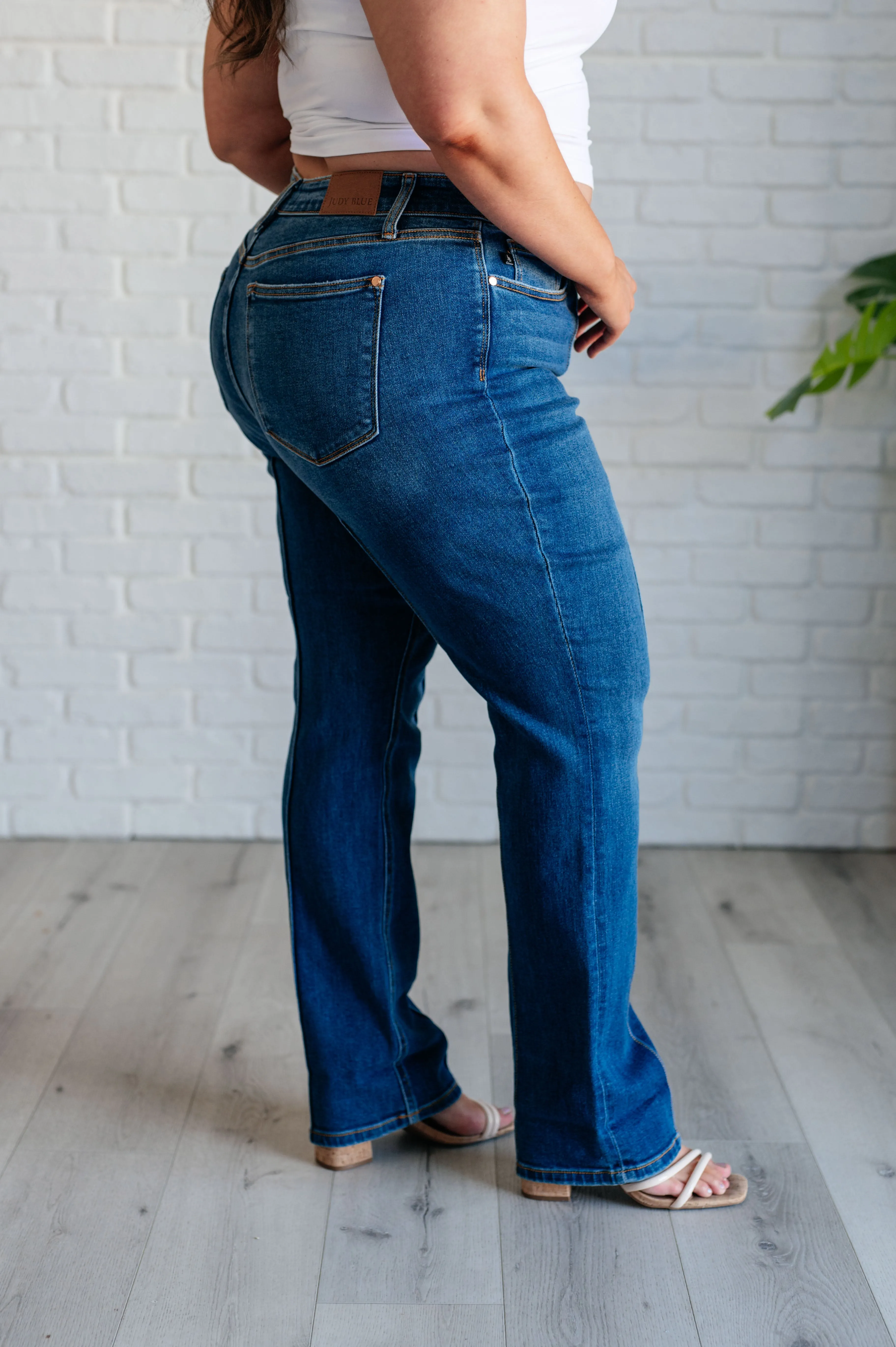 Campbell High Rise Center Seam Detail Judy Blue Straight Jeans