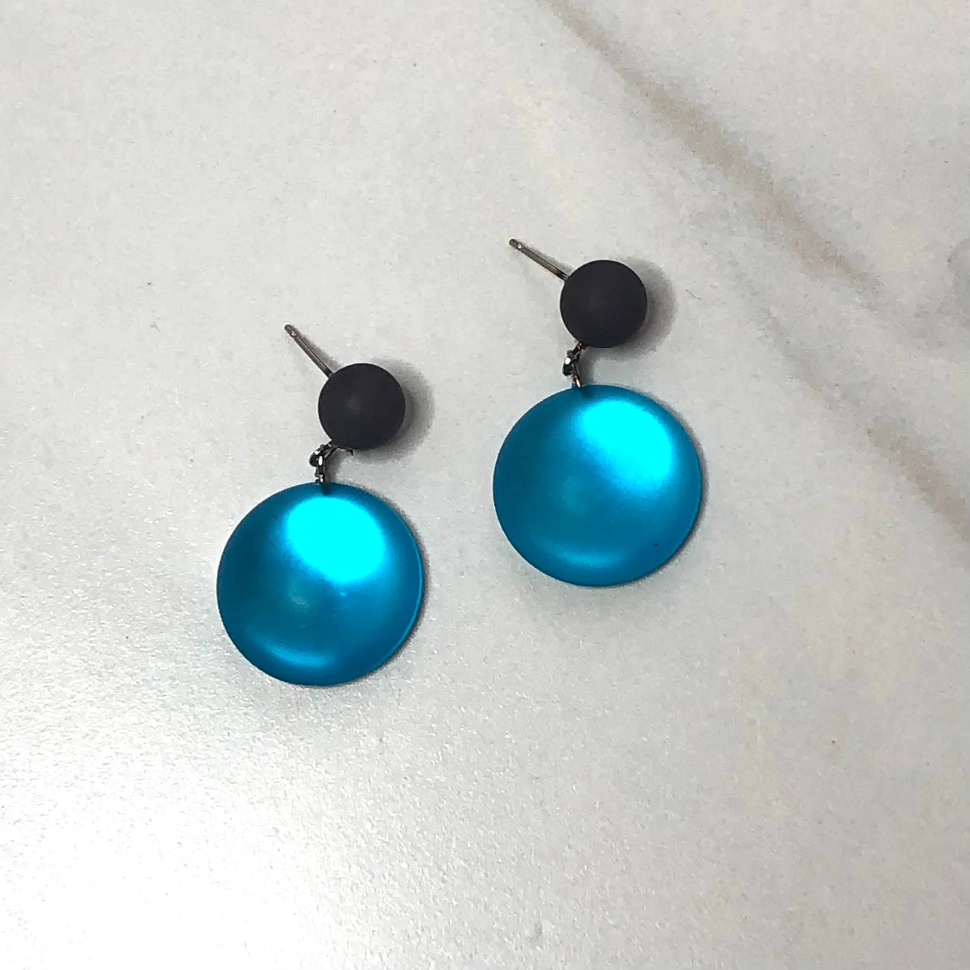 Capri Glow Disc Drop Glow Earrings *