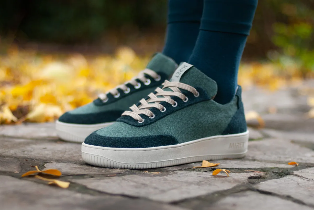 CLAY Ash Green Sneakers