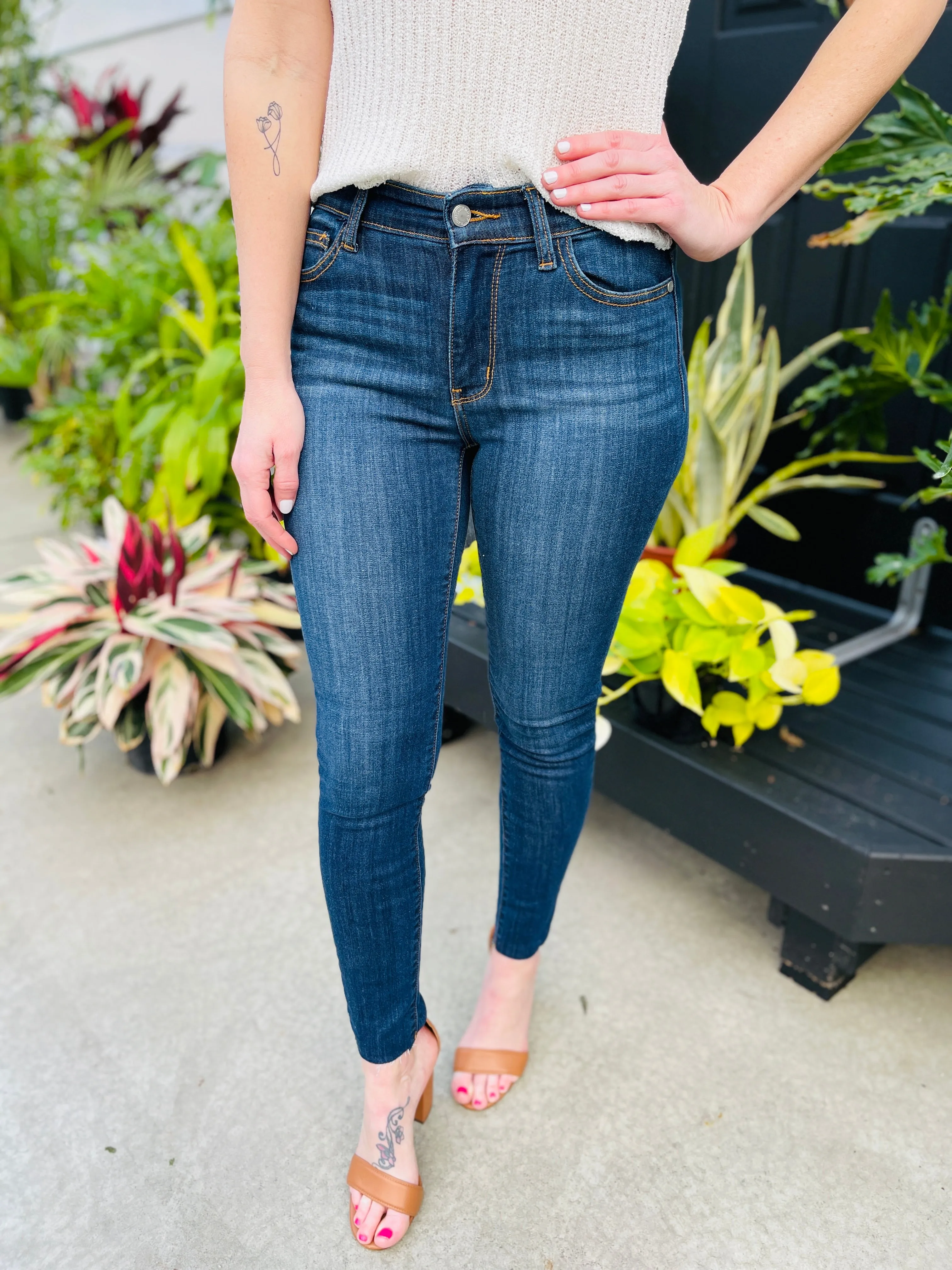 FIFTH RESTOCK! BEST SELLER! Judy Blue Mid Rise REG/CURVY Work For The Weekend Skinny Jeans